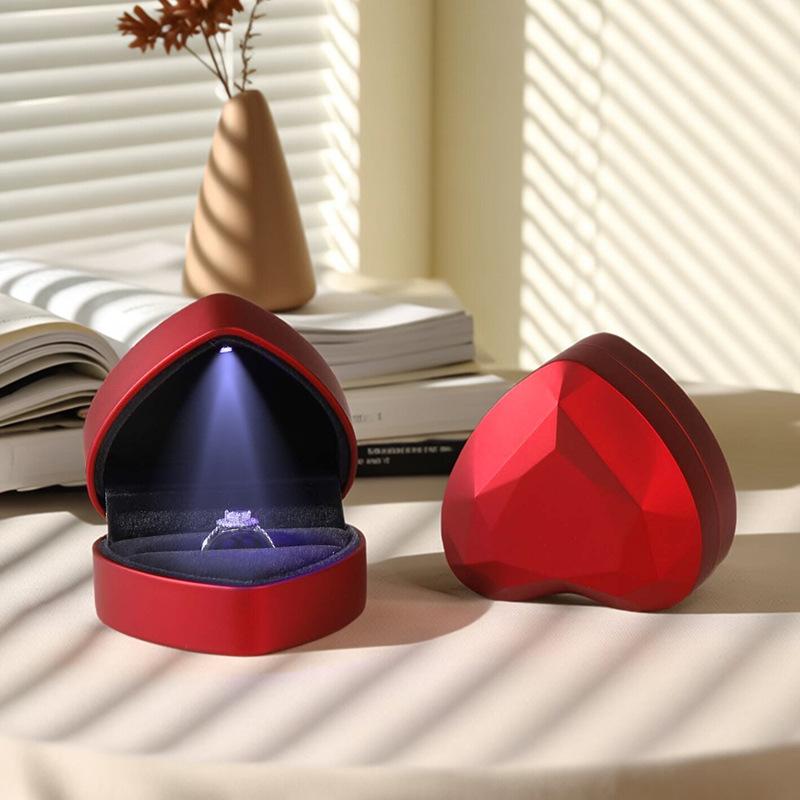1 Buah Kotak Perhiasan LED Mew - Velvet Ring Box Led Light Proposal ulasan dan harga