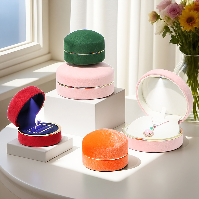 Kotak Lampu Beludru Bulat Baru - Velvet Ring Box Led Light Proposal ulasan dan harga