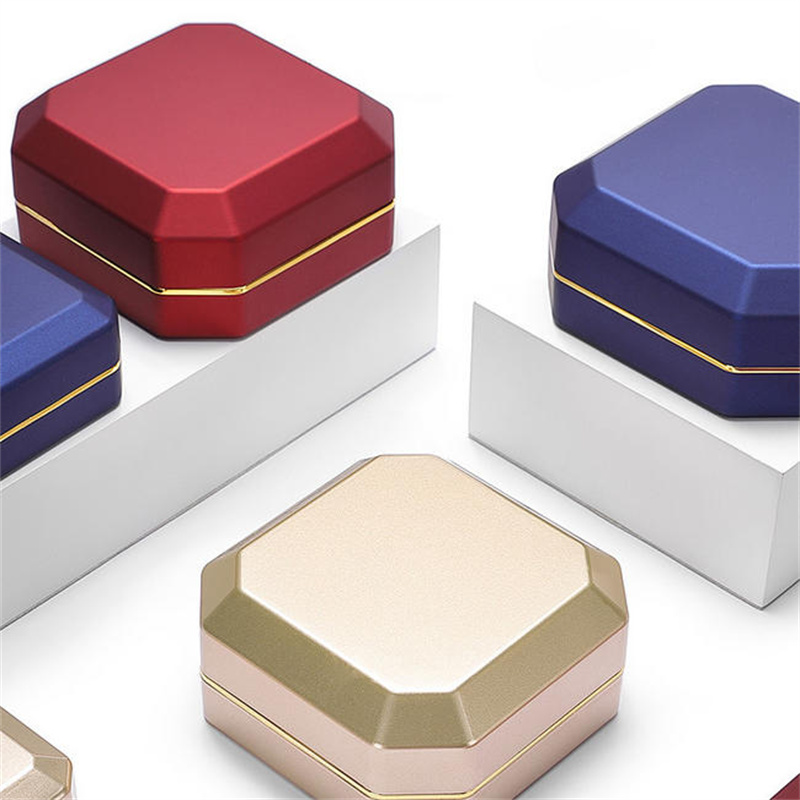 1 Buah Kotak Cincin Perhiasan  - Velvet Ring Box Led Light Proposal ulasan dan harga