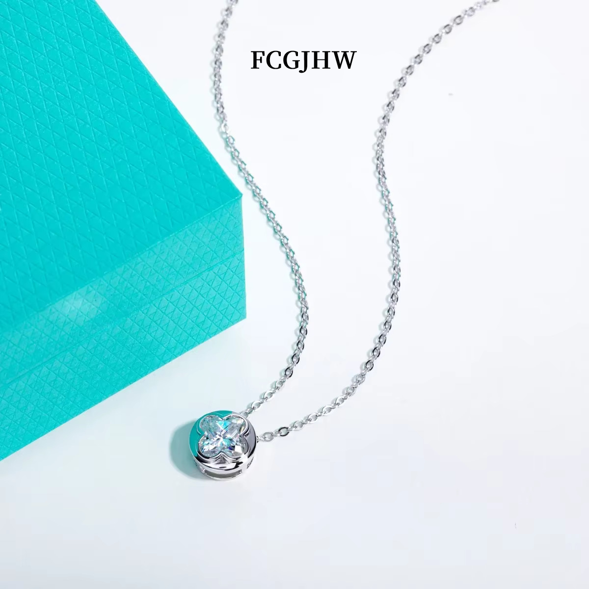 FCGJHW 2ct (7x7mm) Kalung Lion - Moissanite Pendant Necklace Solitaire ulasan dan harga