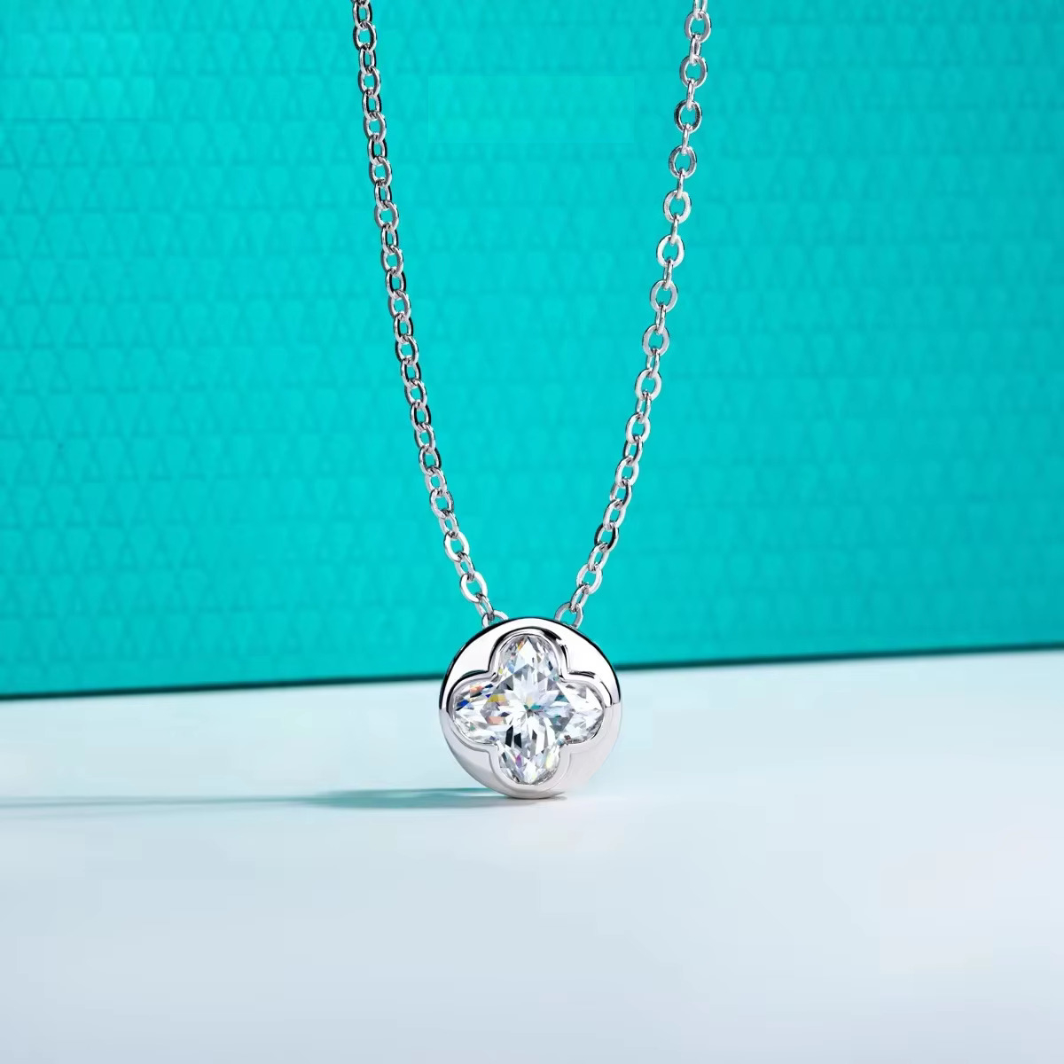 FCGJHW 2ct (7x7mm) Kalung Lion - Moissanite Pendant Necklace Solitaire ulasan dan harga